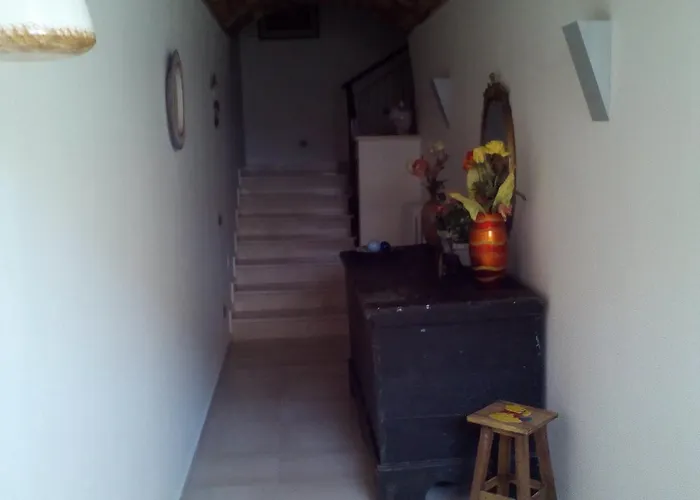 לינה וארוחת בוקר Sister's 3*