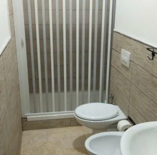 לינה וארוחת בוקר Sister's