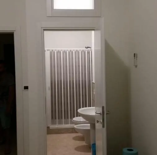 לינה וארוחת בוקר Sister's 3*